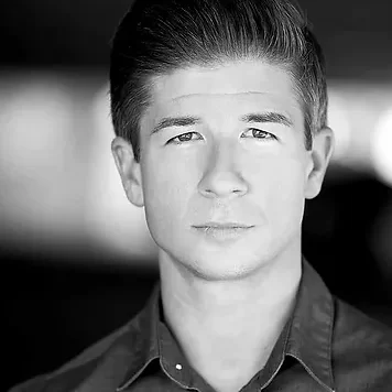 048819_2370d4c7aad6454baec6bb834594e28e_mv2